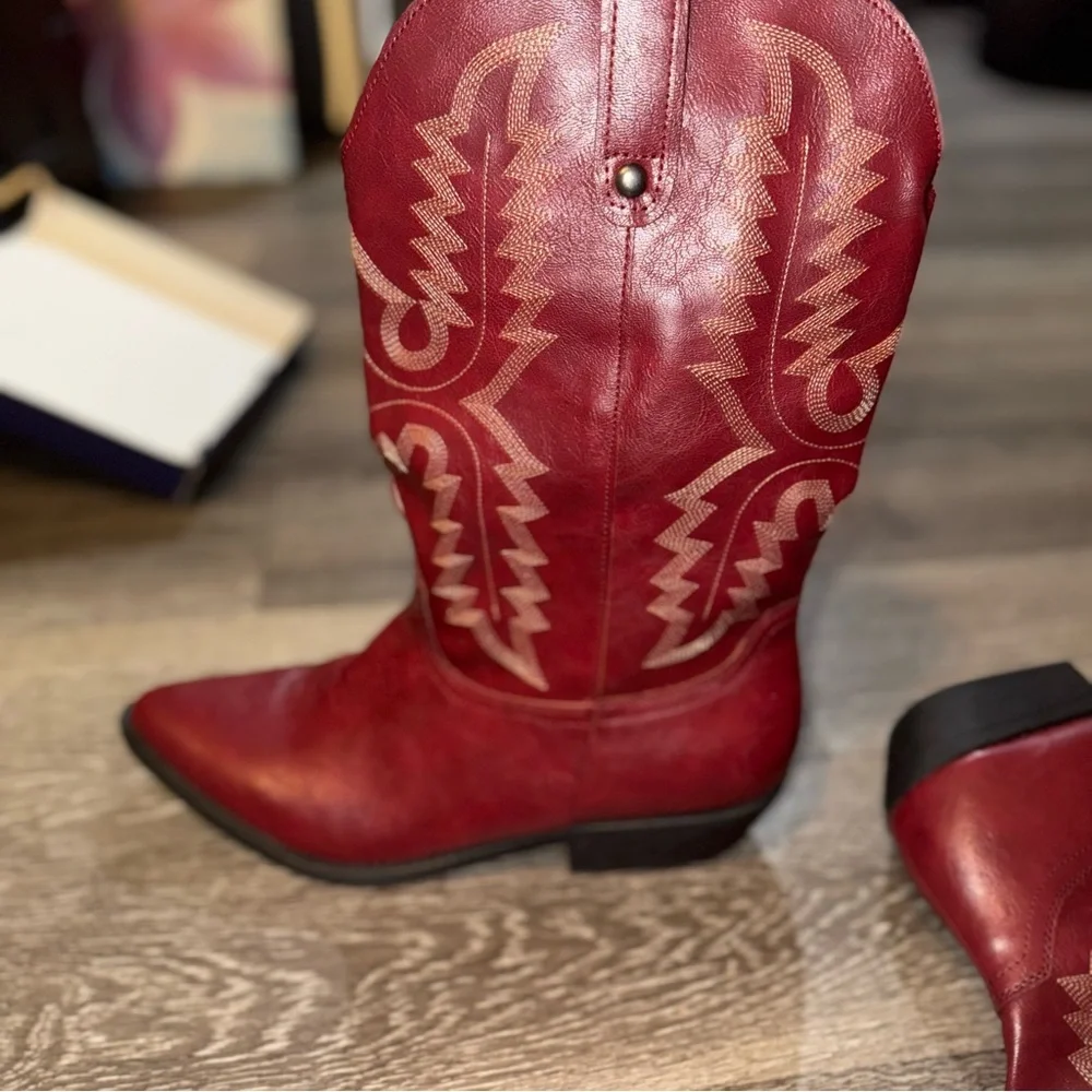 Me Too Red Western Boots - Picture 4 of 6